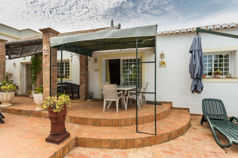 Girassol front entrance